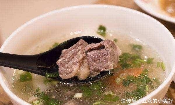  「软嫩」老祖宗留下来的炖肉秘籍不管炖牛肉还是羊肉，加点它软嫩不腥膻