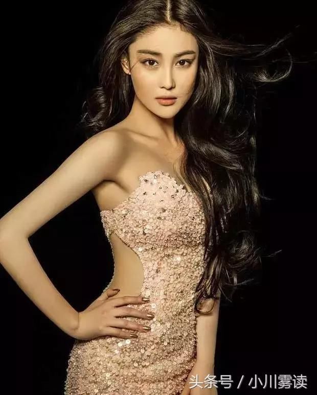 张馨予的性感撩人照，图二霸气十足，最后一张令我心跳加速