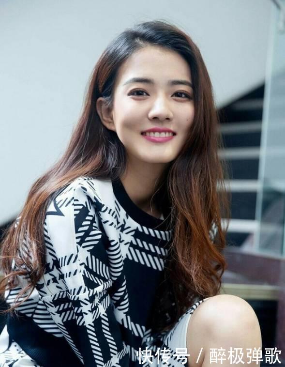 你是什么脸型,就配什么发型和衣服,搭对了美10倍!