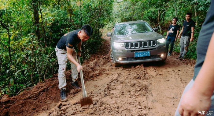 Jeep重走史迪威公路，大切诺基与我同在