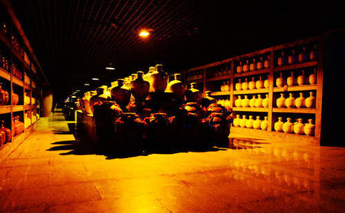 一个藏酒的洞,咋就成了收费的景区?