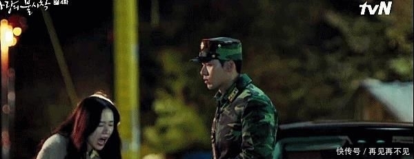 「拍摄」玄彬孙艺珍“接吻”花絮,第二次生扑抓头发,两人没有借位是真亲