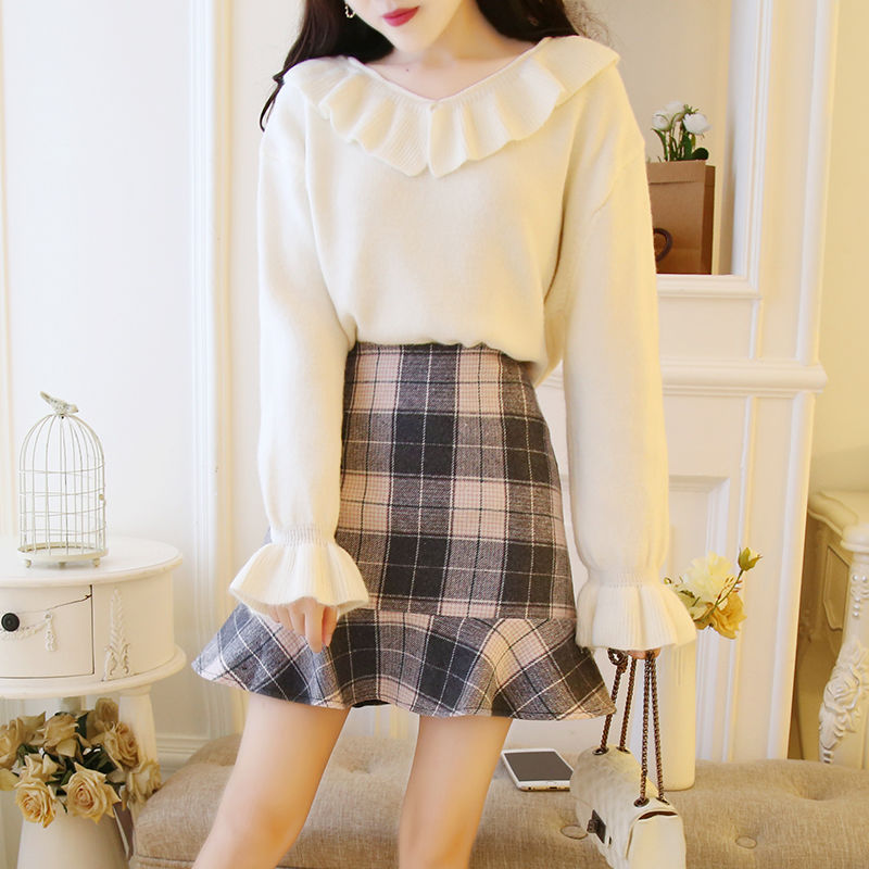 腿短的小个子女生，中秋国庆选一款短裙小套装，娇俏显高美炸了