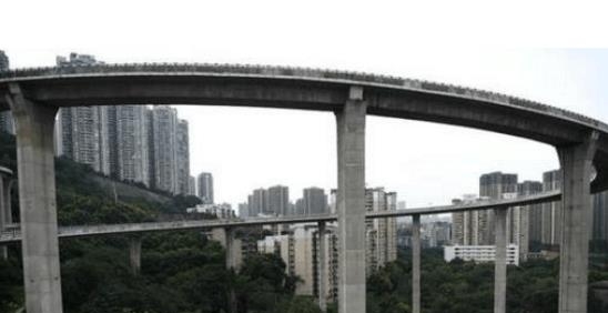  我国：我国最高的立交桥, 高达72米, 连老司机经过都会胆战心惊