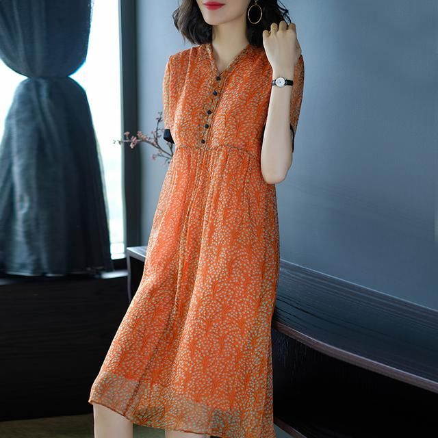 真没想到!“玉米黄”a字裙，60后人穿，美的令人一见钟情