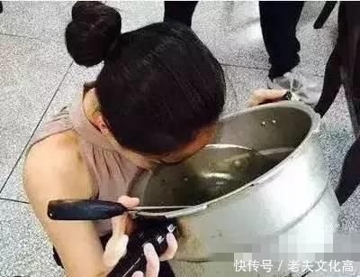 老婆说女孩子穿紧身裤好看，没办法，我就去给她买了一条