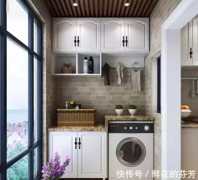 头一次见阳台卧室柜子这样装,太漂亮,门槛快被
