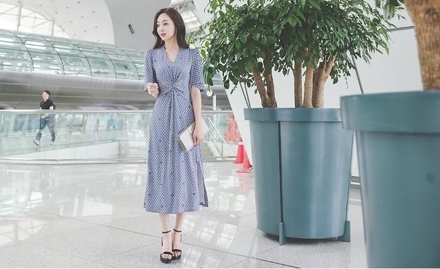 人像摄影：选择合适的拍摄风格，展现出模特的成熟风韵