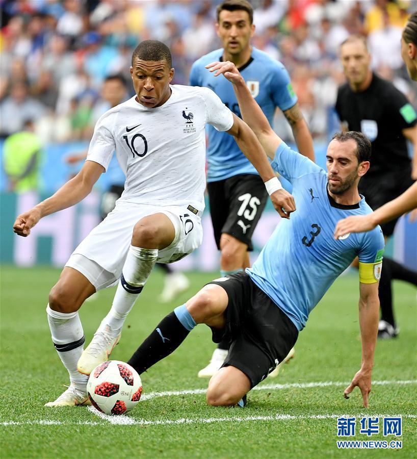 法国队淘汰乌拉圭队杀入2018年世界杯四强