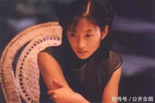 有些女星一点不输张曼玉,穿着旗袍,更有种独特的味道!