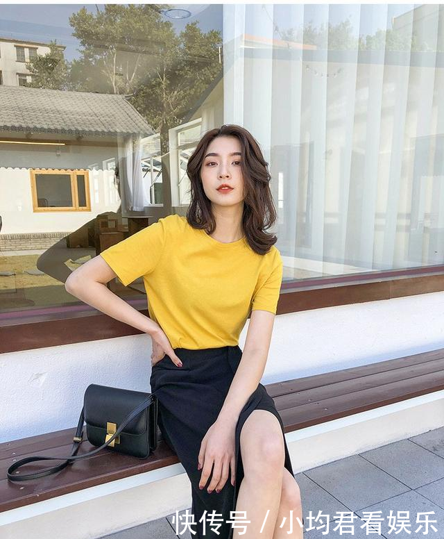 『少女』“半裙少女搭配”透露着一丝优雅感,散发着女性魅力