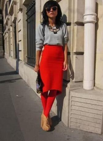 徐濠萦真敢穿! 羽绒服里搭泳衣! 网友: 真空吧?