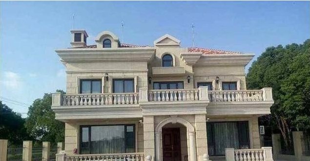  漂亮：现在的农村别墅都这么漂亮！继续住在城市里吧？