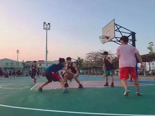  篮球■看你穿的篮球鞋，就知道你的篮球实力