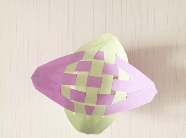  「纸片」儿童手册，用10张小纸片做一只船，易学