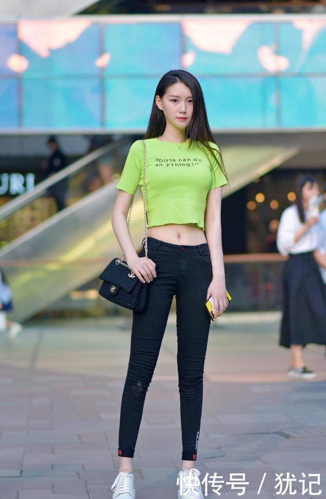  『绿色』极富生命力的绿色，解锁一年四季的优雅穿搭，清新治愈首选啦