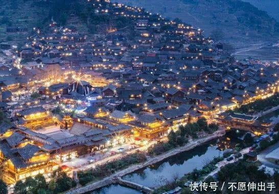 我国这个景点开始变“味”了，饭费比门票还高，你有去过？