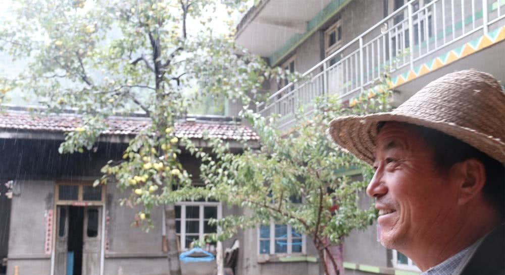  【归隐】60岁远离城市归隐深山养老，开荒种田自给自足，果蔬吃