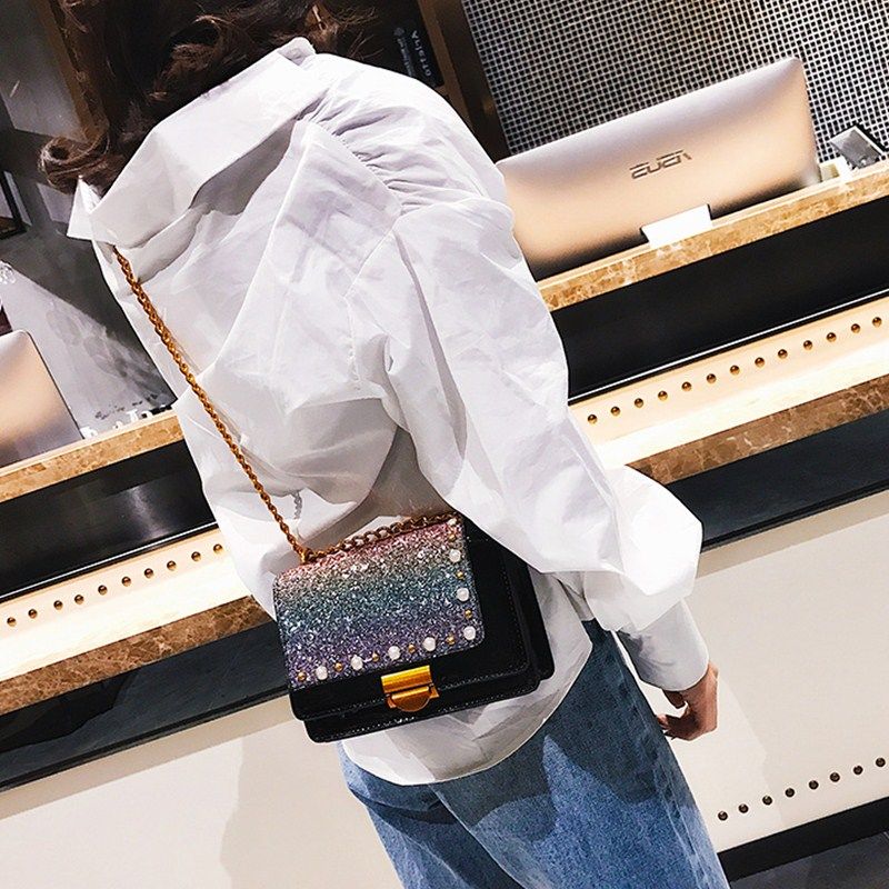 9月主流的几款女包，新潮百搭，怎么拎都好看