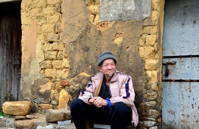 农村养老金再次上涨，农民还是不满足？提出这个提议，会实现吗？