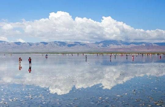 成都到西宁直达动车已开通 “天空之镜”离你还会远吗？