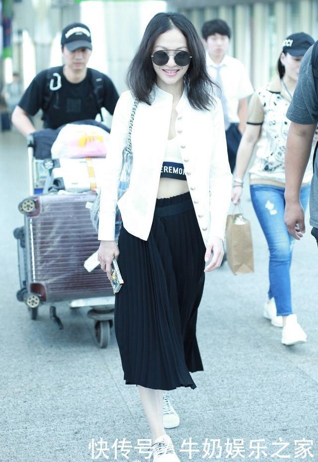 赵丽颖的腰已经够细了，没想到张韶涵更细，网友：“小腰精”！