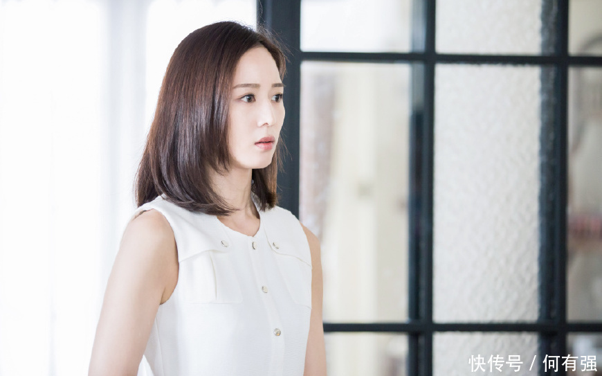 张钧甯胆真大！胸前只用一块布遮着，网友：你确定不会走光吗？