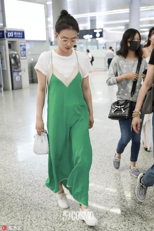 郑素敏这条小绿裙是下一个爆款没错了