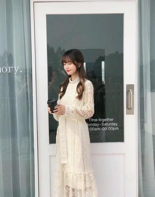  『漂亮』每个女生都有的单品，让韩国小姐姐组合出新感觉，时髦漂亮一春天