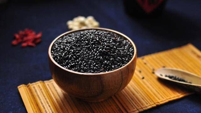 【女人】女人最好的胶原蛋白,每天常吃点,抵抗衰老,做“冻龄女神”