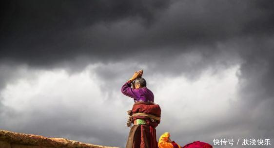 在西藏,实拍到当地人这样烧开水,我第一次见