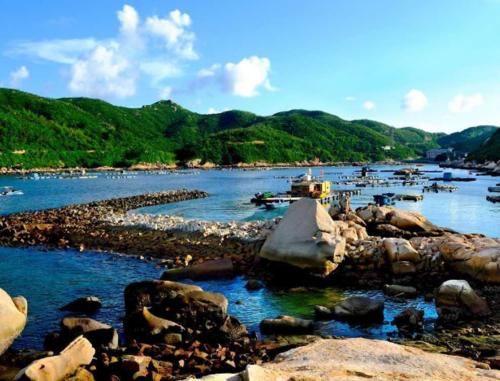 中国一座“低调”小岛，景色媲美马尔代夫，关键是消费还很低！