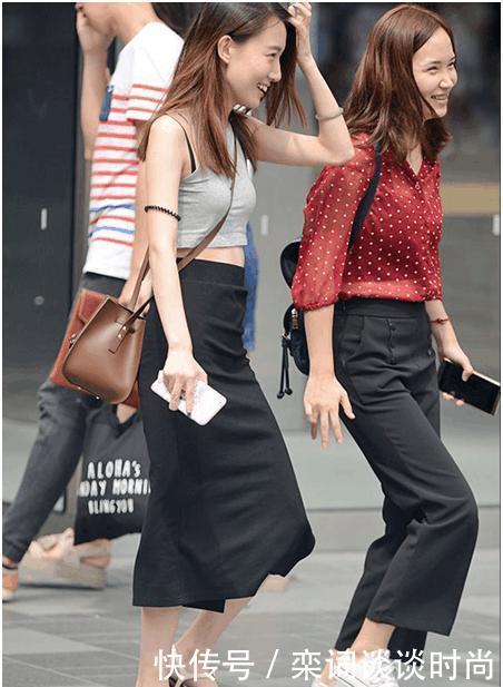 街拍: 图一性感的，图二清纯，图五身材火辣大长腿！!