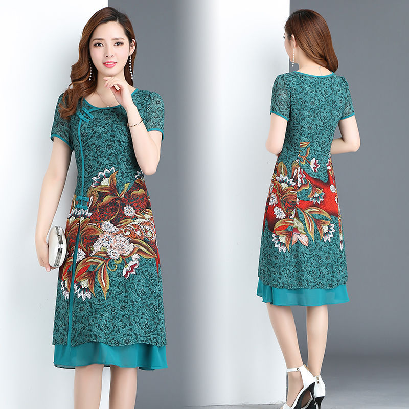 48岁老婆穿这种“改良旗袍”，其实优雅不失女人味，像个小仙女