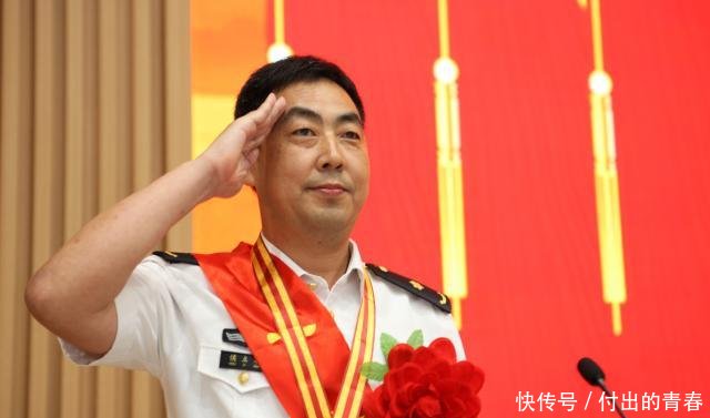 中央军委给侯立军记一等功庆功大会举行