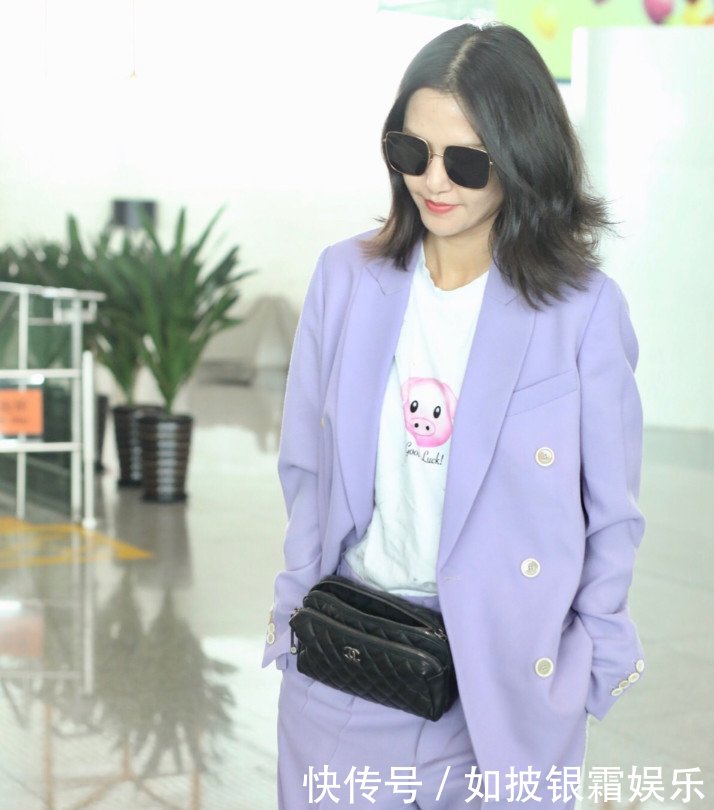 谭维维穿4710元拖鞋，怎么这么邋遢，村口的大妈都服你了！