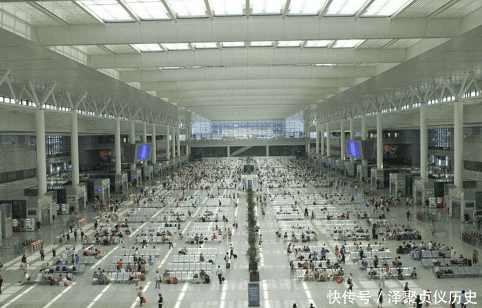  【大厅】为什么火车站大厅要建几十米高 到底有什么作用呢 看完