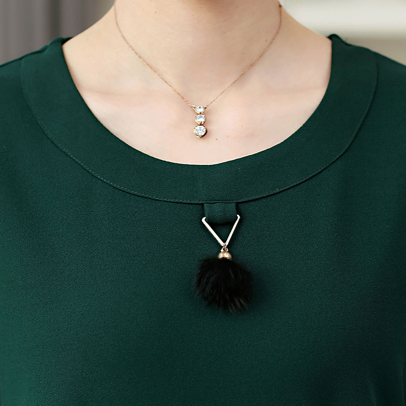 女人越有气质就越年轻漂亮，身上多穿这几件，那绝对美