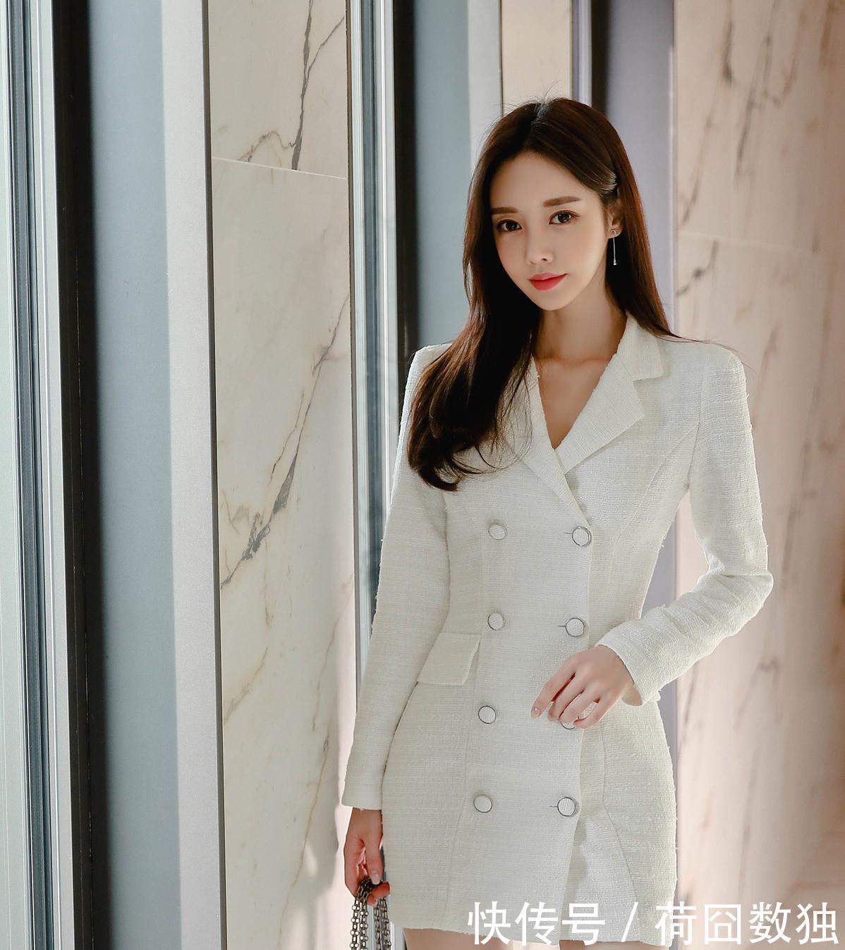『鉴赏』孙允珠-霜白精致修身西装裙鉴赏