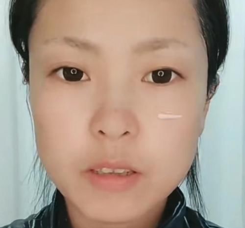 # 凑个#开始:凑个热闹,结束:民政局搬过来了,美术生仿妆“安琪拉”
