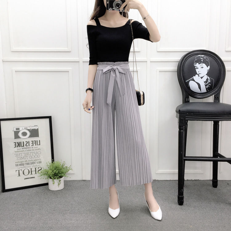 太美了!立秋后裙子别穿了，今秋流行洋气阔腿裤，韵味十足，美爆