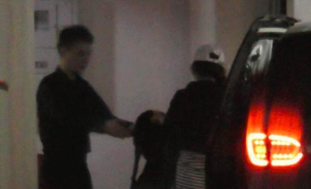 工作室辟谣赵丽颖怀孕 不过她和冯绍峰这照片太可疑