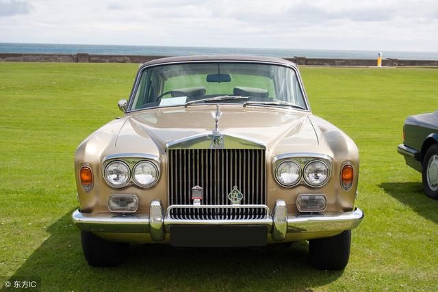 面积比上海还小，建国35年成亚洲最富有国家，却是滴酒不沾的国度