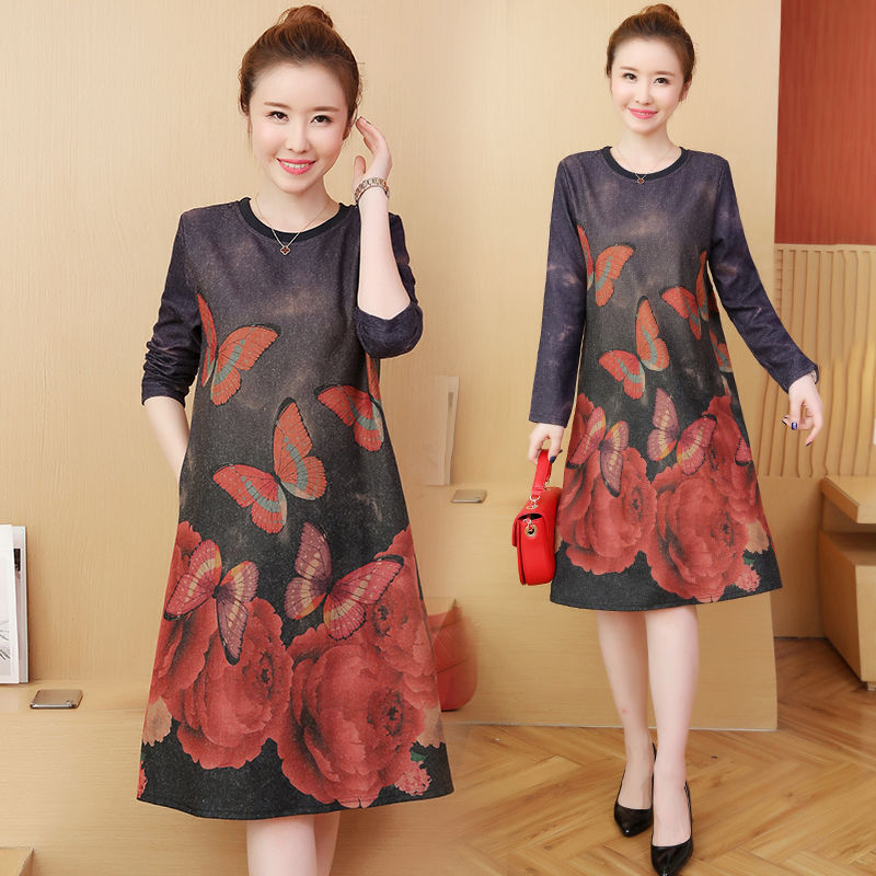 真没想到，秋装“欧货裙”竟如此洋气!53岁妈妈穿，侧影都美翻