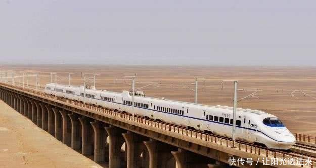 沙特首条高铁顺利通车，千万百姓列队参观这次多亏了有中国！