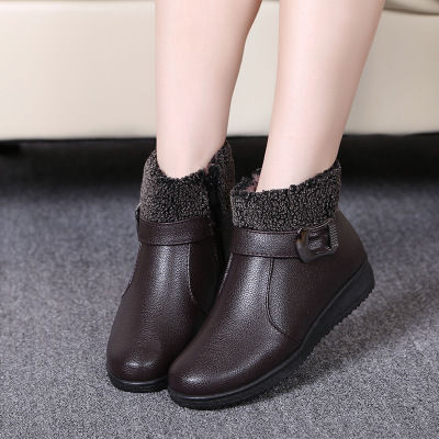 马丁靴已经过时了,今年流行这种妈妈靴,穿上不仅时尚还忒减龄