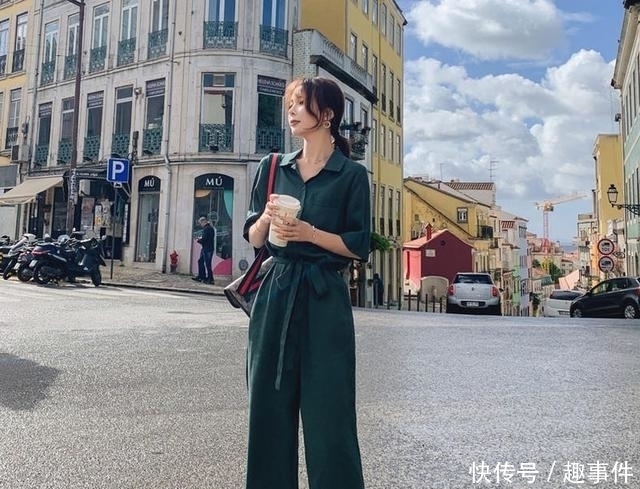  『颜色亮丽的衣服』记住这几点，女人过了40+别碰4件衣服，装嫩又俗气