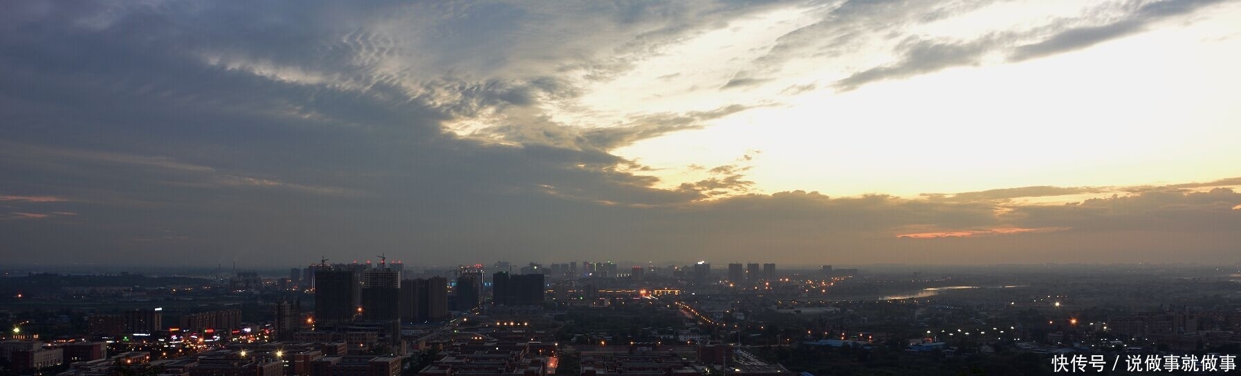  「拥有」这个川西小县城，却拥有两个本科大学，还有一个镇和县