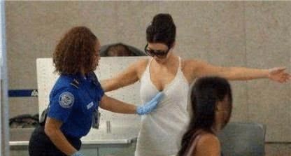 为什么中国的地铁需要安检，韩日却不用，外国网友评论很扎心！