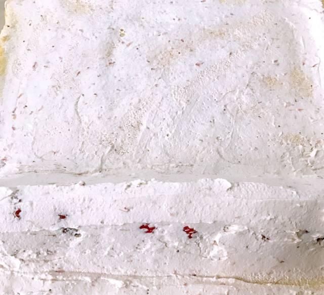  「蛋糕」都说草莓是为甜品而生，那就做个草莓蛋糕卷留住这份甜蜜的回忆